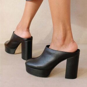 ALOHAS Black Platform Mules